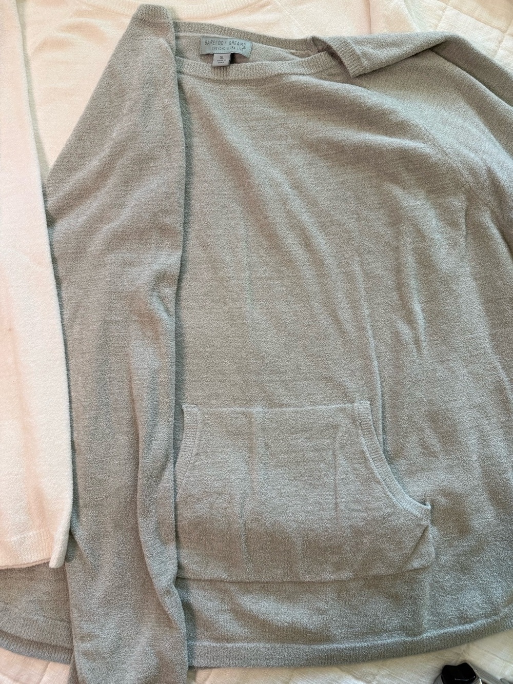 Barefoot Dreams Cozychic Ultra Lite Crewneck Sweater Pair in green and white - Picture 3 of 9
